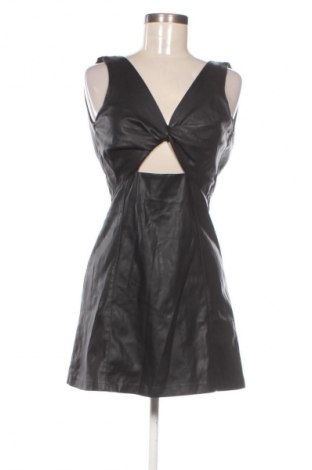 Sukienka Bershka, Rozmiar S, Kolor Czarny, Cena 30,33 zł