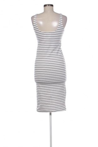 Рокля Bershka, Размер L, Цвят Многоцветен, Цена 16,36 €