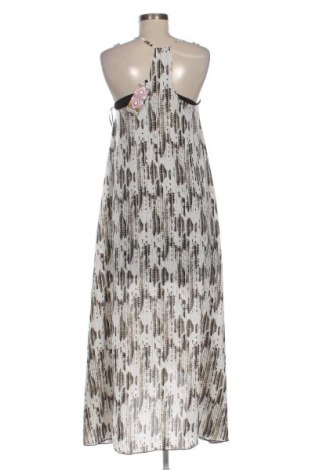 Рокля Boohoo, Размер S, Цвят Многоцветен, Цена 15,16 €