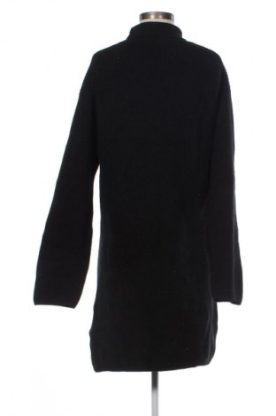 Рокля Calvin Klein Jeans, Размер L, Цвят Черен, Цена 68,00 €