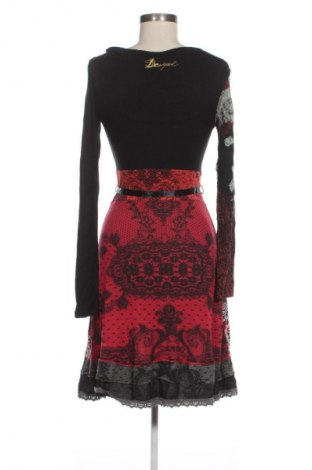Рокля Desigual, Размер M, Цвят Многоцветен, Цена 46,52 €