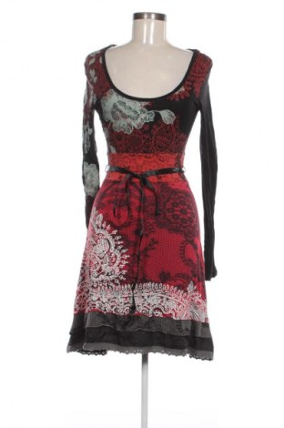 Рокля Desigual, Размер M, Цвят Многоцветен, Цена 46,52 €