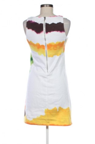 Рокля Desigual, Размер M, Цвят Многоцветен, Цена 42,43 €