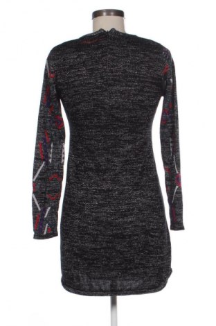 Šaty  Desigual, Velikost L, Barva Vícebarevné, Cena  639,00 Kč