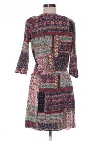 Рокля Esprit, Размер M, Цвят Многоцветен, Цена 11,24 €