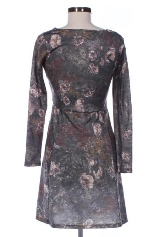 Sukienka Gina, Rozmiar S, Kolor Kolorowy, Cena 35,99 zł