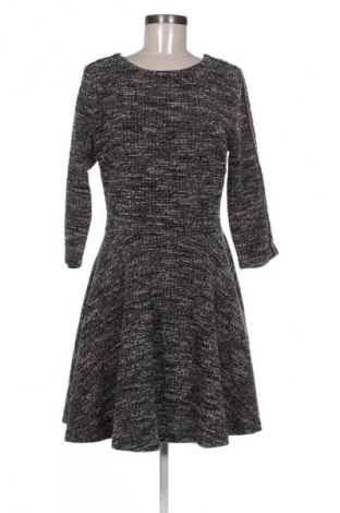 Рокля Guess, Размер L, Цвят Многоцветен, Цена 30,16 €