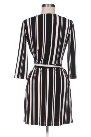 Рокля H&M, Размер XS, Цвят Многоцветен, Цена 16,36 €