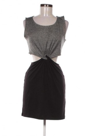 Рокля H&M Divided, Размер M, Цвят Многоцветен, Цена 18,40 €