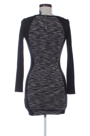 Рокля H&M Divided, Размер XXS, Цвят Многоцветен, Цена 13,13 €