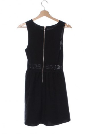 Рокля H&M Divided, Размер S, Цвят Черен, Цена 18,40 €