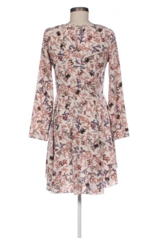 Рокля Mango, Размер XS, Цвят Многоцветен, Цена 8,69 €
