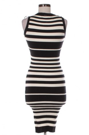 Рокля Mohito, Размер XS, Цвят Многоцветен, Цена 20,45 €