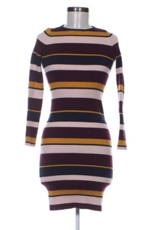 Рокля Mohito, Размер XXS, Цвят Многоцветен, Цена 17,38 €