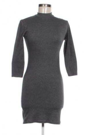 Рокля Mohito, Размер S, Цвят Сив, Цена 5,60 €