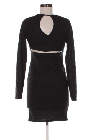 Šaty  Pretty Little Thing, Velikost M, Barva Černá, Cena  505,00 Kč