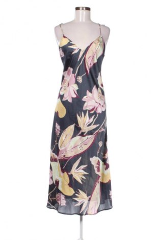 Рокля Primark, Размер M, Цвят Многоцветен, Цена 12,78 €