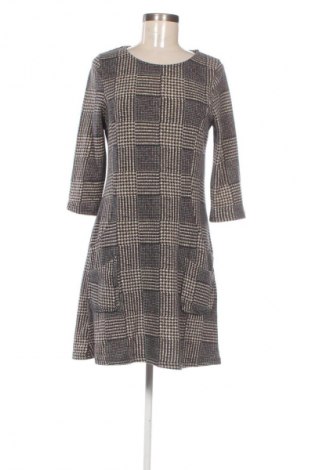 Рокля Reborn, Размер M, Цвят Многоцветен, Цена 5,11 €