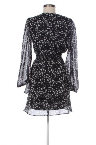 Šaty  Reserved, Velikost M, Barva Vícebarevné, Cena  139,00 Kč