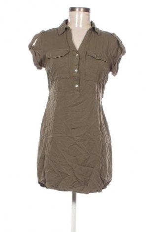 Рокля Reserved, Размер XS, Цвят Зелен, Цена 9,33 €