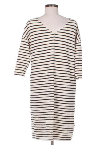 Рокля Reserved, Размер M, Цвят Многоцветен, Цена 17,08 €