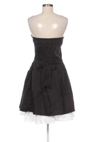 Рокля Rinascimento, Размер L, Цвят Многоцветен, Цена 13,87 €