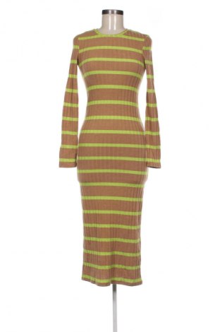 Рокля Sinsay, Размер S, Цвят Многоцветен, Цена 7,15 €