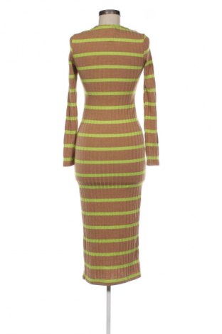 Рокля Sinsay, Размер S, Цвят Многоцветен, Цена 7,15 €