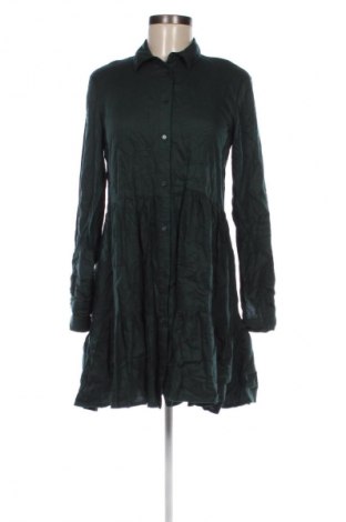 Kleid Stradivarius, Größe S, Farbe Grün, Preis € 19,99