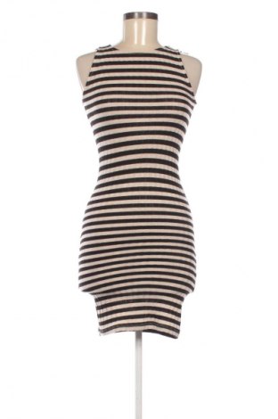 Рокля Stradivarius, Размер S, Цвят Многоцветен, Цена 15,05 €