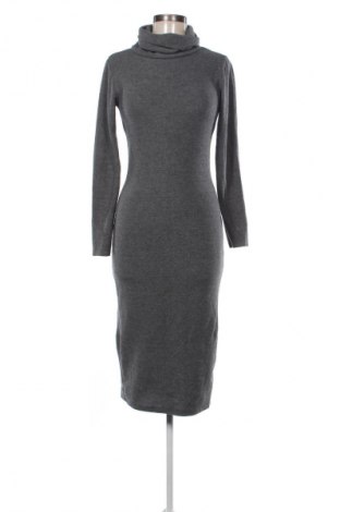 Sukienka Stradivarius, Rozmiar M, Kolor Szary, Cena 9,99 zł