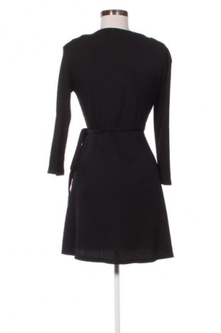 Рокля Stradivarius, Размер L, Цвят Черен, Цена 8,69 €