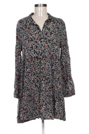 Рокля Superdry, Размер L, Цвят Многоцветен, Цена 25,05 €