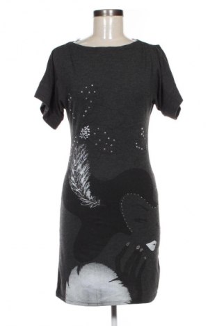 Sukienka Tatu, Rozmiar S, Kolor Czarny, Cena 25,99 zł