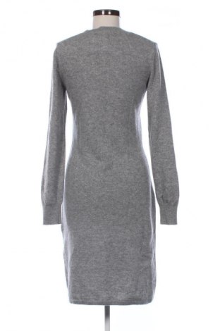 Рокля United Colors Of Benetton, Размер M, Цвят Сив, Цена 19,42 €