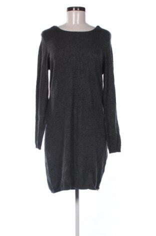Šaty  Vero Moda, Velikost M, Barva Šedá, Cena  289,00 Kč