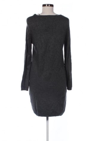 Šaty  Vero Moda, Velikost M, Barva Šedá, Cena  289,00 Kč