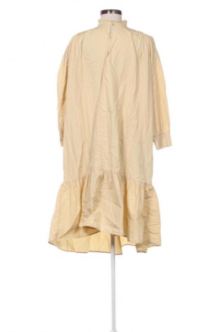 Рокля Zara, Размер S, Цвят Бежов, Цена 7,66 €