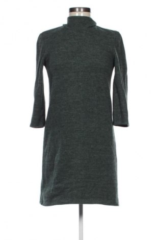 Рокля Zara, Размер S, Цвят Зелен, Цена 14,00 €