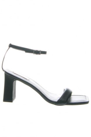 Σανδάλια Nelly, Μέγεθος 38, Χρώμα Πολύχρωμο, Τιμή 9,99 €