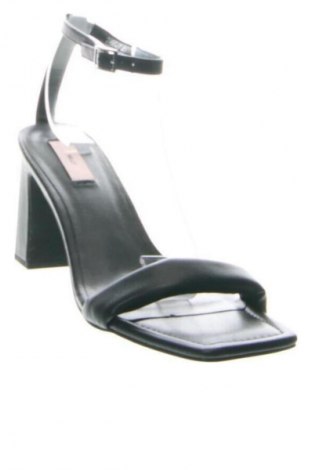 Σανδάλια Nelly, Μέγεθος 38, Χρώμα Πολύχρωμο, Τιμή 9,99 €