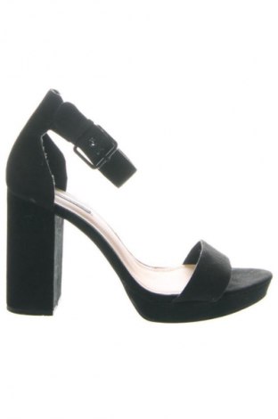 Σανδάλια Pull&Bear, Μέγεθος 40, Χρώμα Μαύρο, Τιμή 10,99 €
