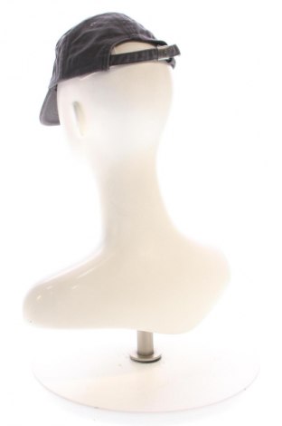 Шапка Carhartt, Цвят Сив, Цена 20,96 €