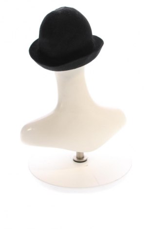 Čepice  H&M Divided, Barva Černá, Cena  189,00 Kč