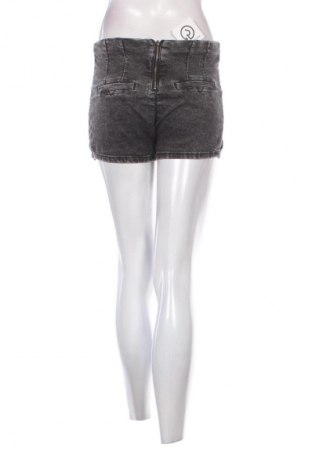 Дамски къс панталон Bershka, Размер M, Цвят Черен, Цена 3,57 €