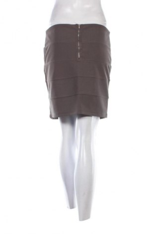 Пола Unbranded, Размер M, Цвят Бежов, Цена 8,26 €