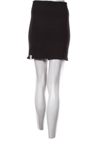 Пола Calvin Klein Jeans, Размер S, Цвят Черен, Цена 13,29 €