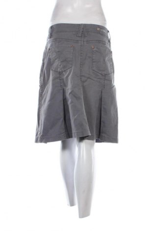 Пола Cecil, Размер M, Цвят Сив, Цена 2,55 €