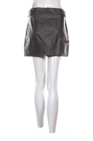 Пола H&M, Размер M, Цвят Черен, Цена 7,15 €