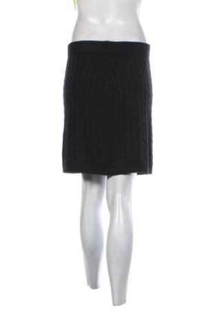 Пола SHEIN, Размер M, Цвят Черен, Цена 2,04 €